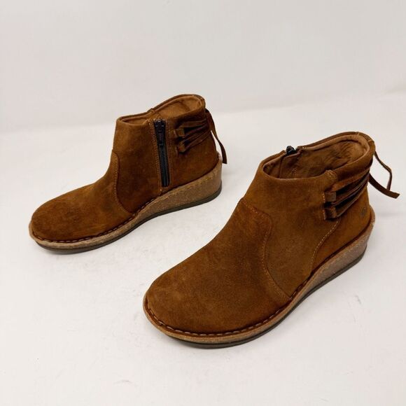 Born Short Ankle Booties Size 36 Camel Suede Boots - Picture 6 of 9